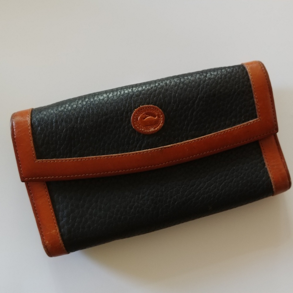 Vintage Dooney & Bourke wallet with checkbook